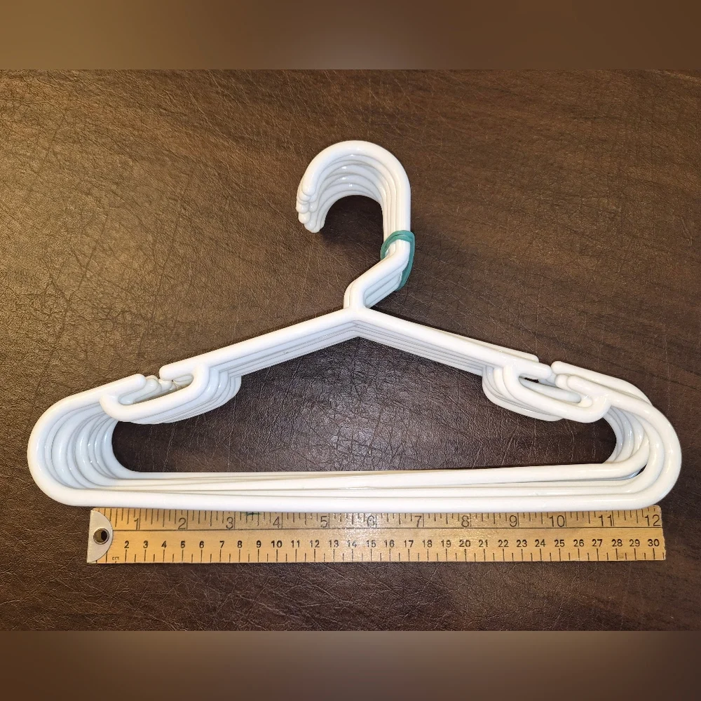 20 Baby/small Child/toddler White Plastic Clothes Hangers
